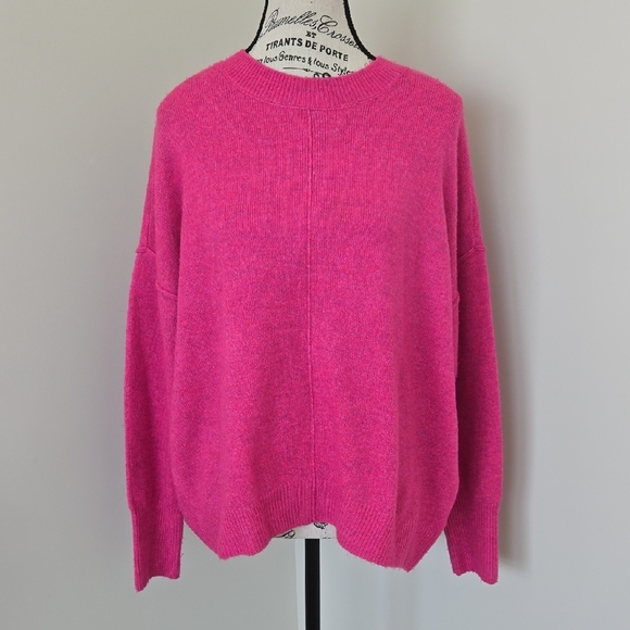 Vince Camuto Fuchsia Crew Neck Sweater - Picture 1 of 4